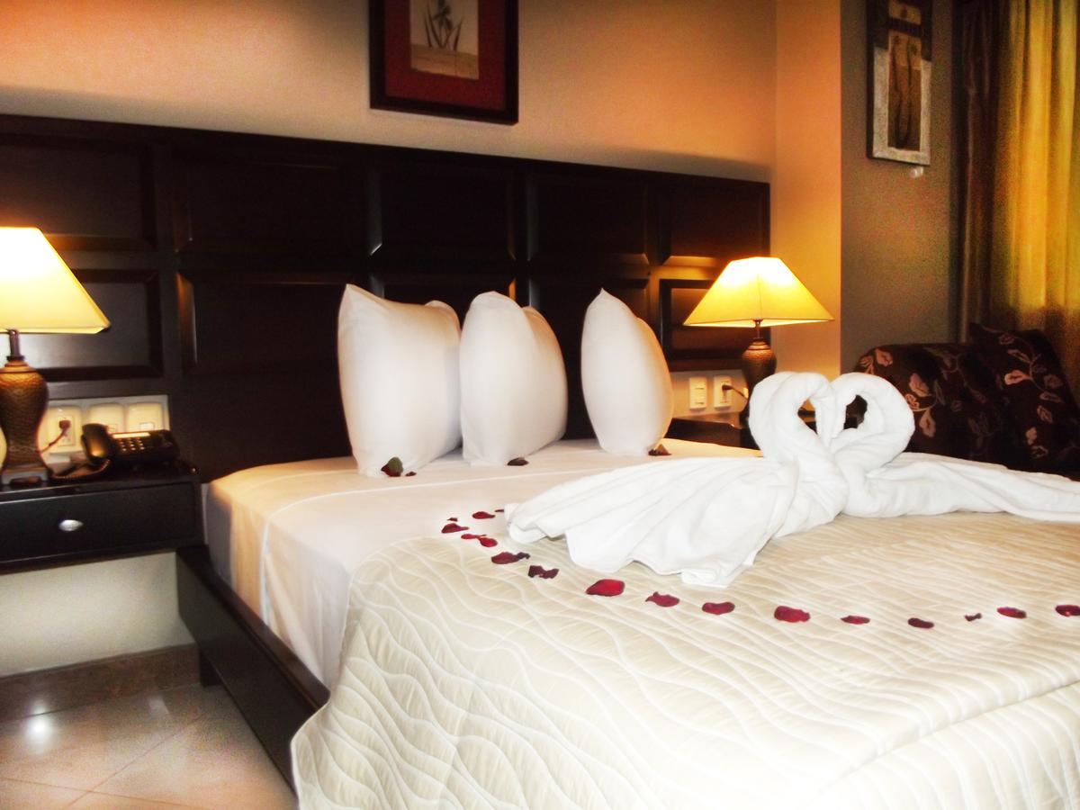 Atlantic Blue Hotel กวายากิล ภายนอก รูปภาพ