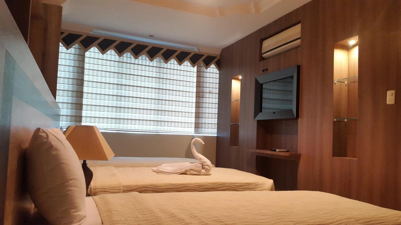 Atlantic Blue Hotel กวายากิล ภายนอก รูปภาพ